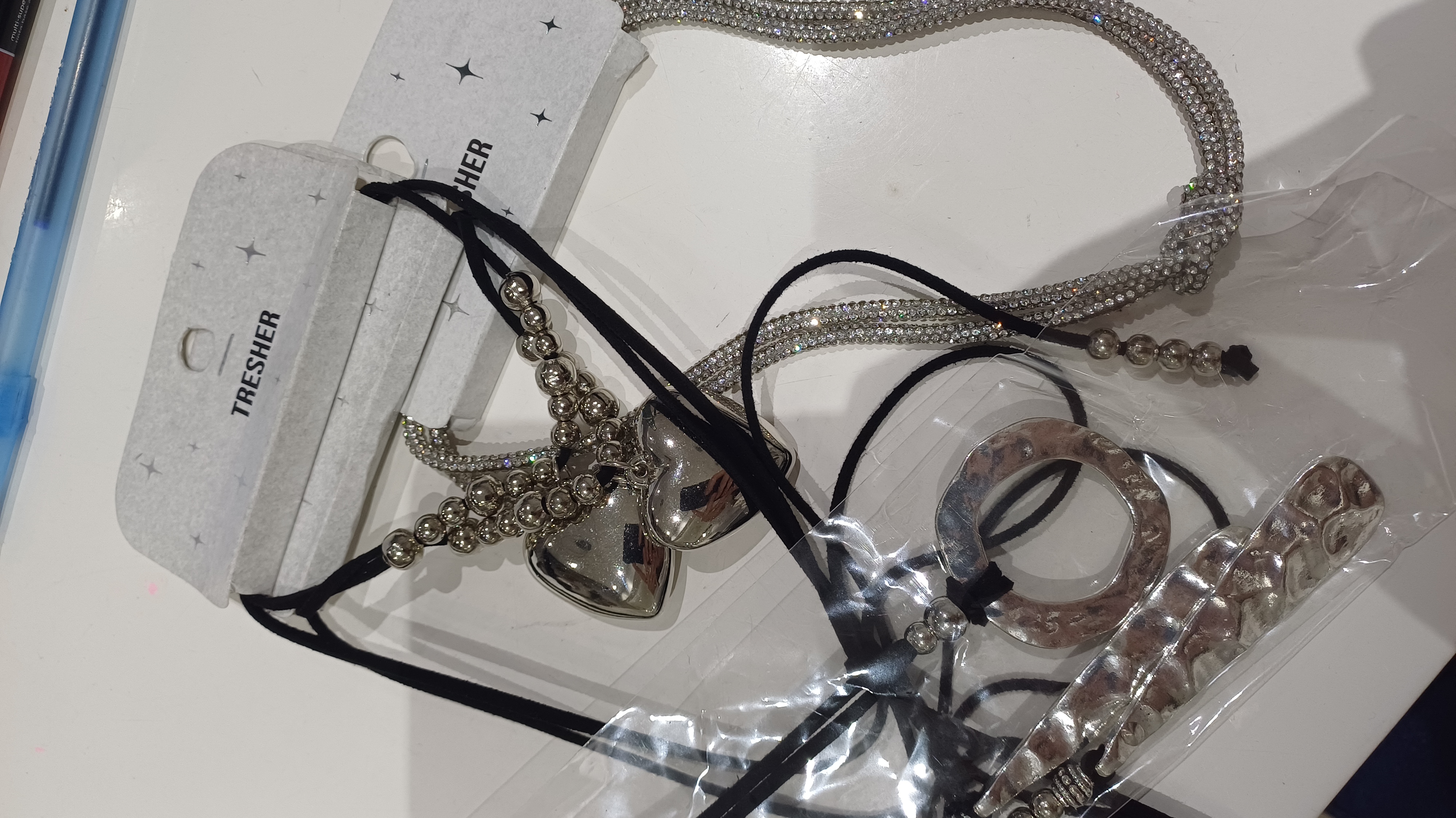 colgante strass choker