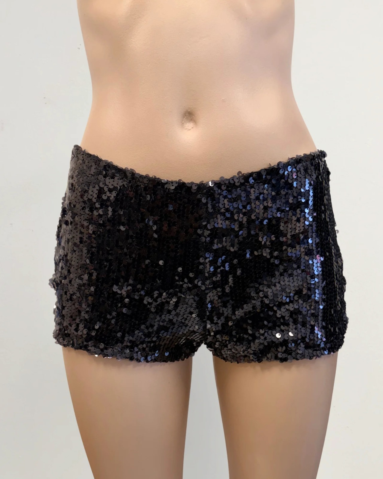 SHORT ESME LENTEJUELAS