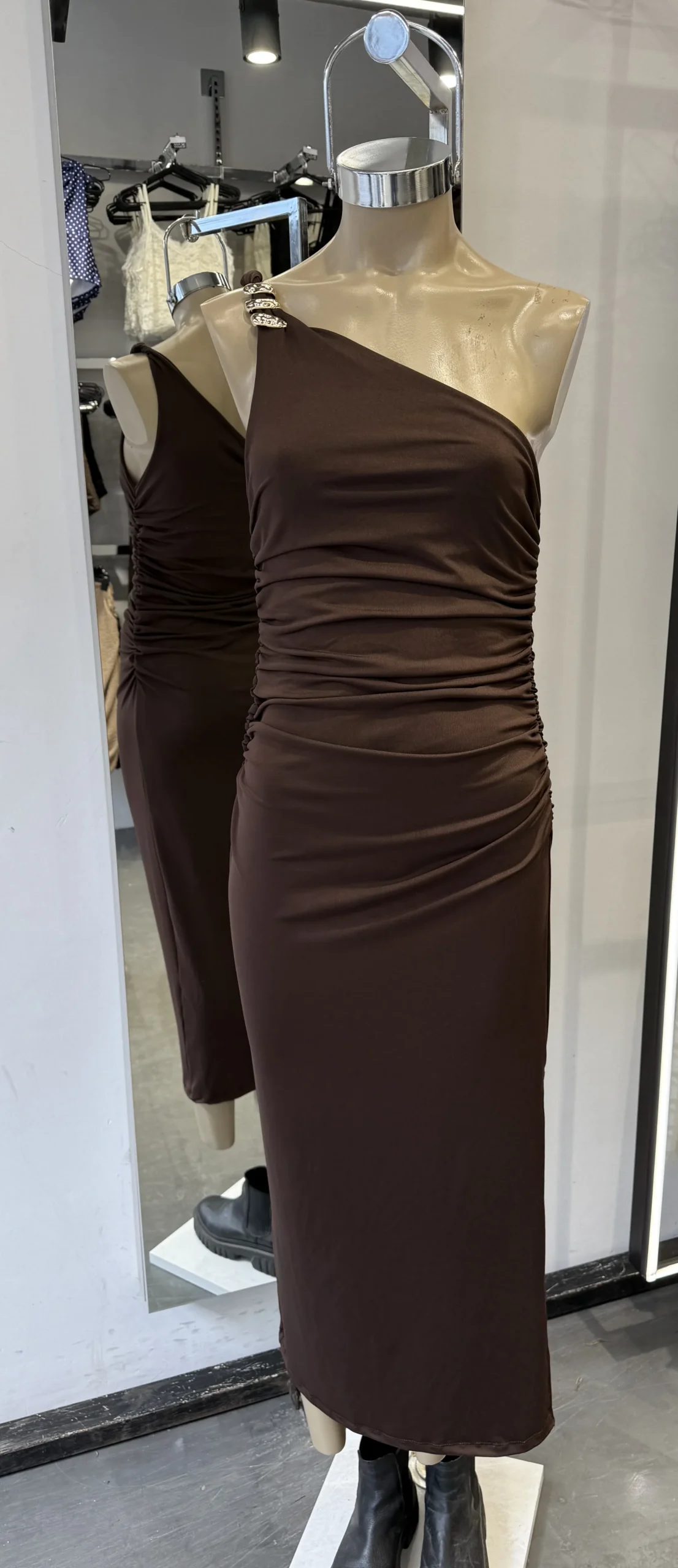 VESTIDO NICOLE LARGO APLIQUE
